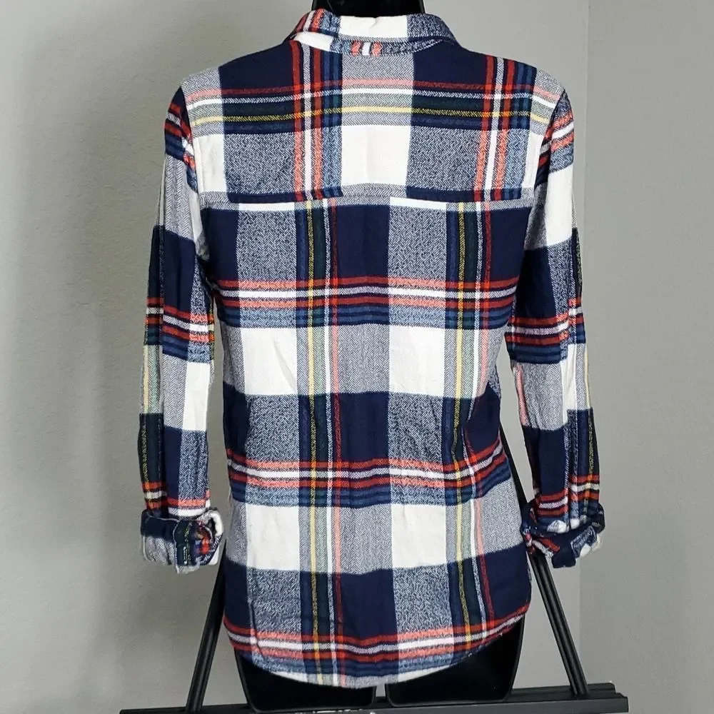 ⭐️2/$30 American Eagle Classic Fit Plaid Flannel Shirt Navy White Orange Size XS